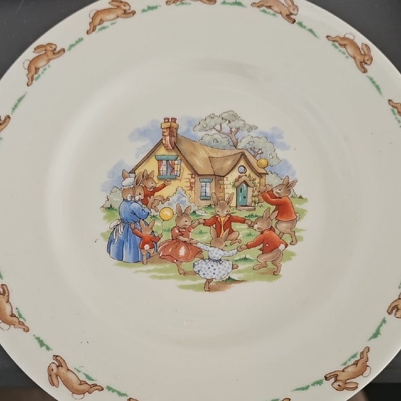 Charming Rabbit Design Dinner Plate - Picture 1 of 2